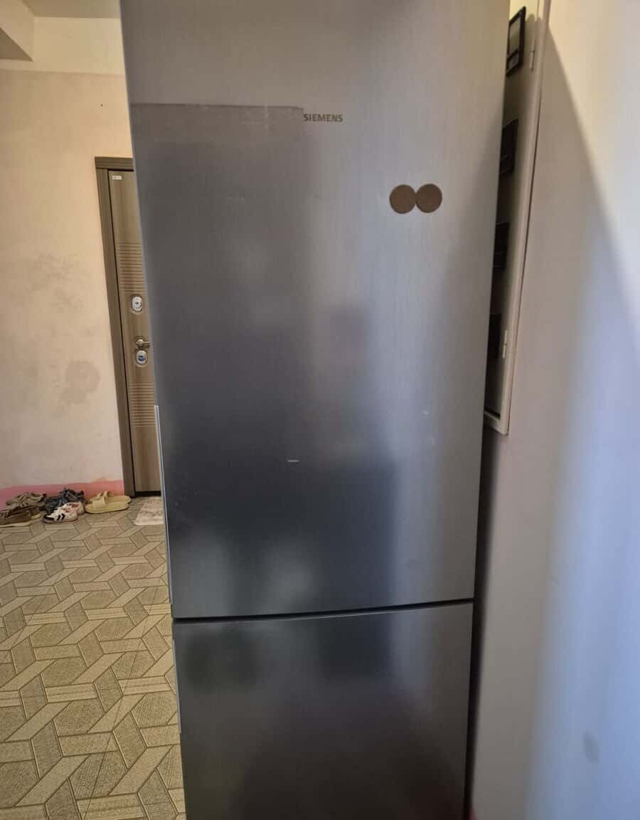 Indesit refrigerator - Tenderyard