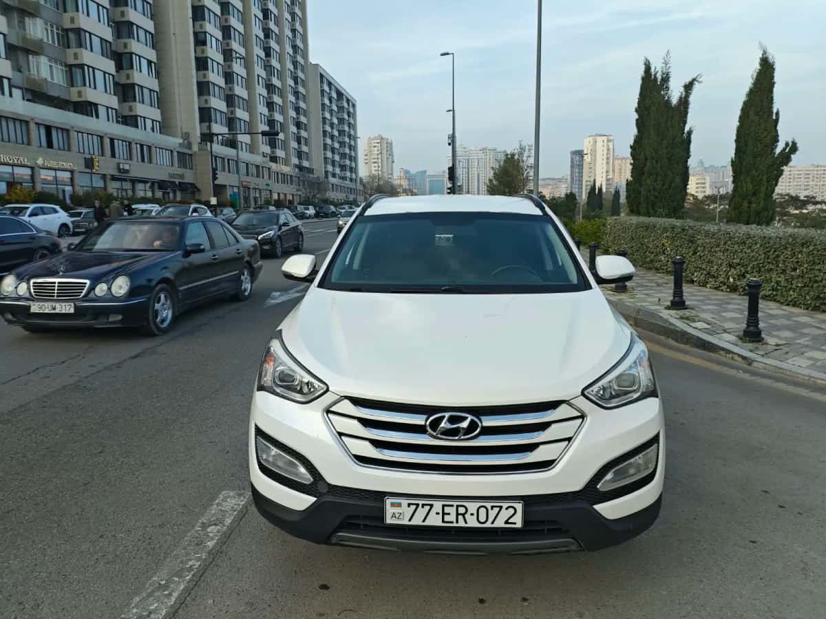 Hyundai Santa Fe, 2015 il, 214000 km, 2000 L - Tenderyard