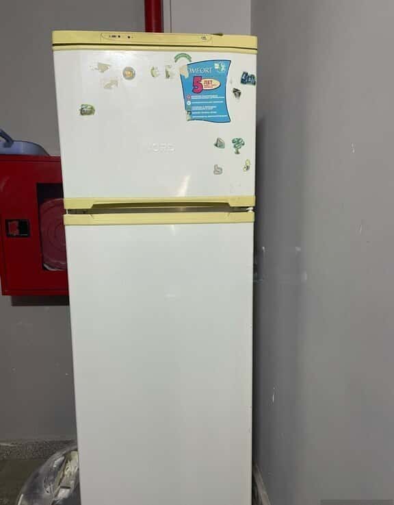 Indesit refrigerator - Tenderyard