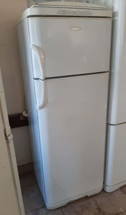 Indesit refrigerator - Tenderyard