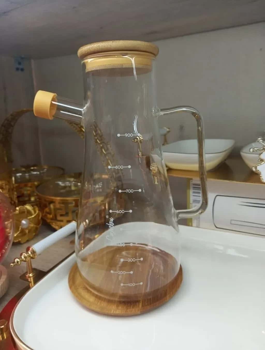 Glass oil dispenser with bamboo lid - Tenderyard