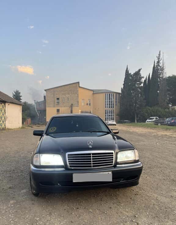 Mercedes C 240, 2000 il, 300000 km, 2400 L - Tenderyard