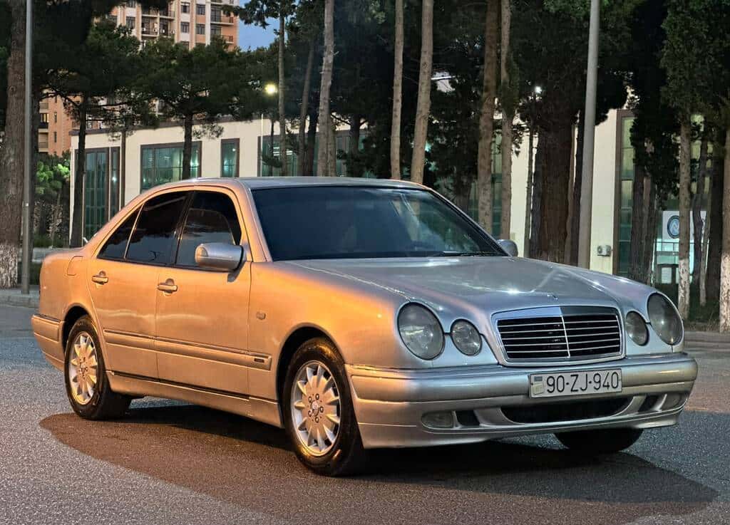 Mercedes E 300, 1997 il, 302000 km, 3000 L - Tenderyard