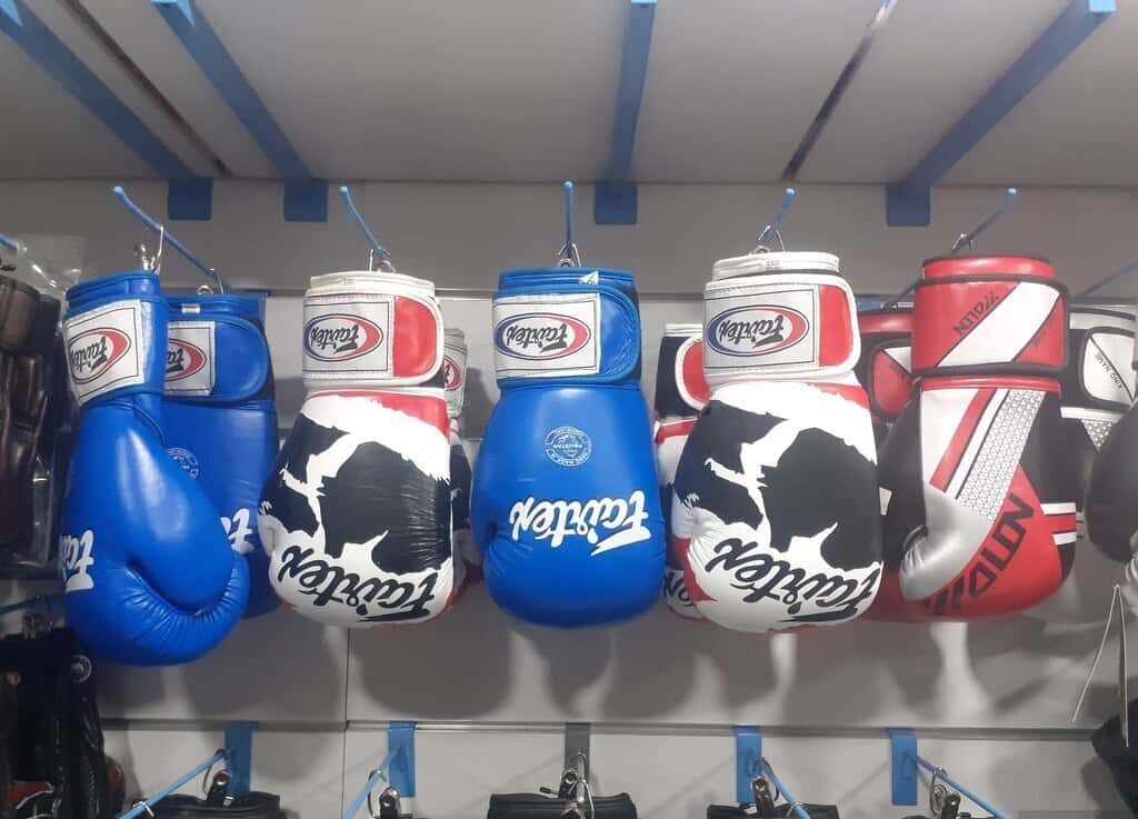 Боксерские перчатки Fairtex и Hardtouch - Tenderyard
