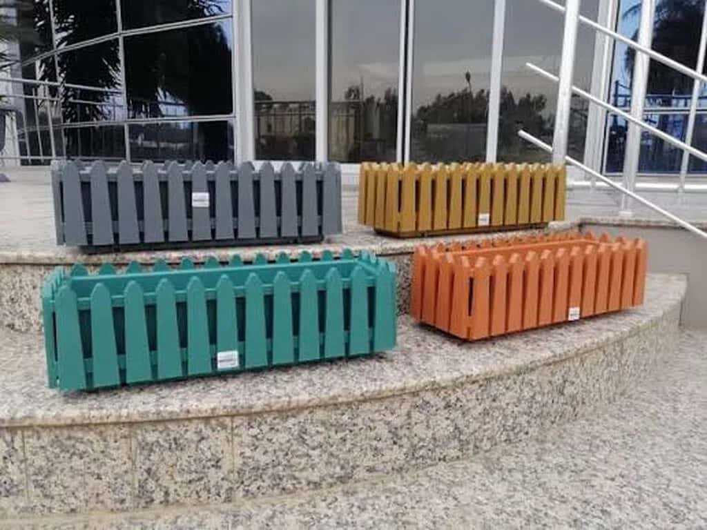 Декоративный пластиковый цветочный горшок с дизайном забора 53 см - Tenderyard
