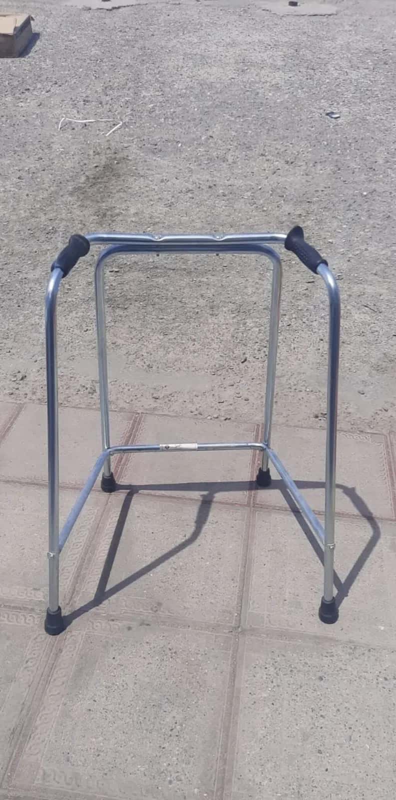 Walker and sanitary toilet for patients and the elderly - Tenderyard