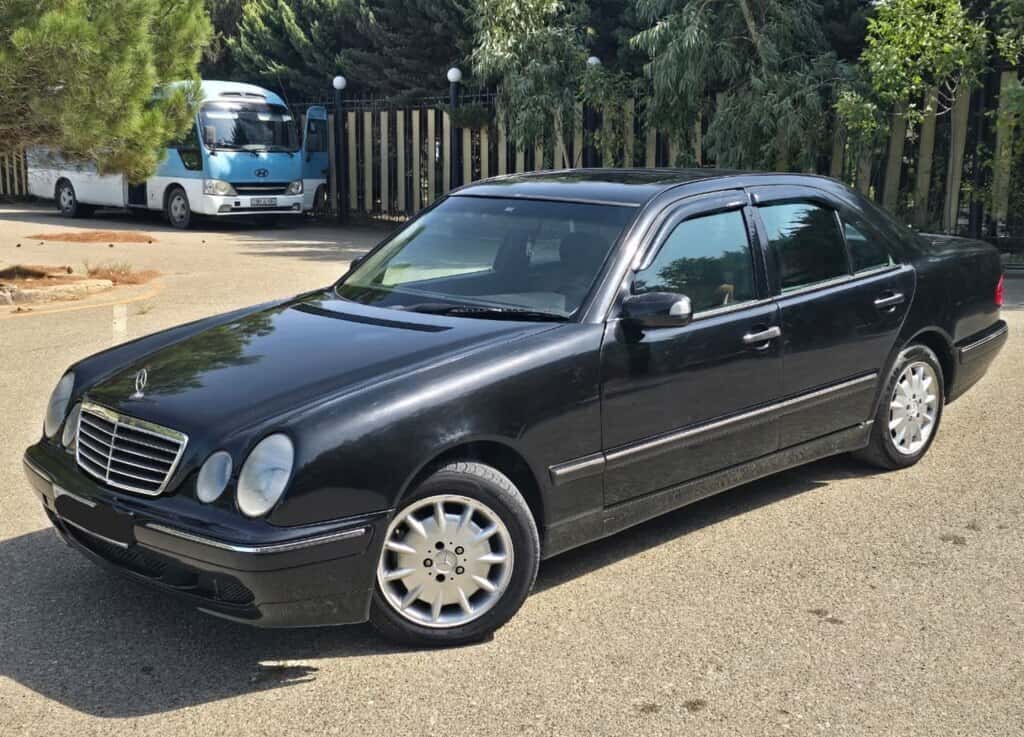 Mercedes E 240, 1998 il, 350000 km, 2400 L - Tenderyard