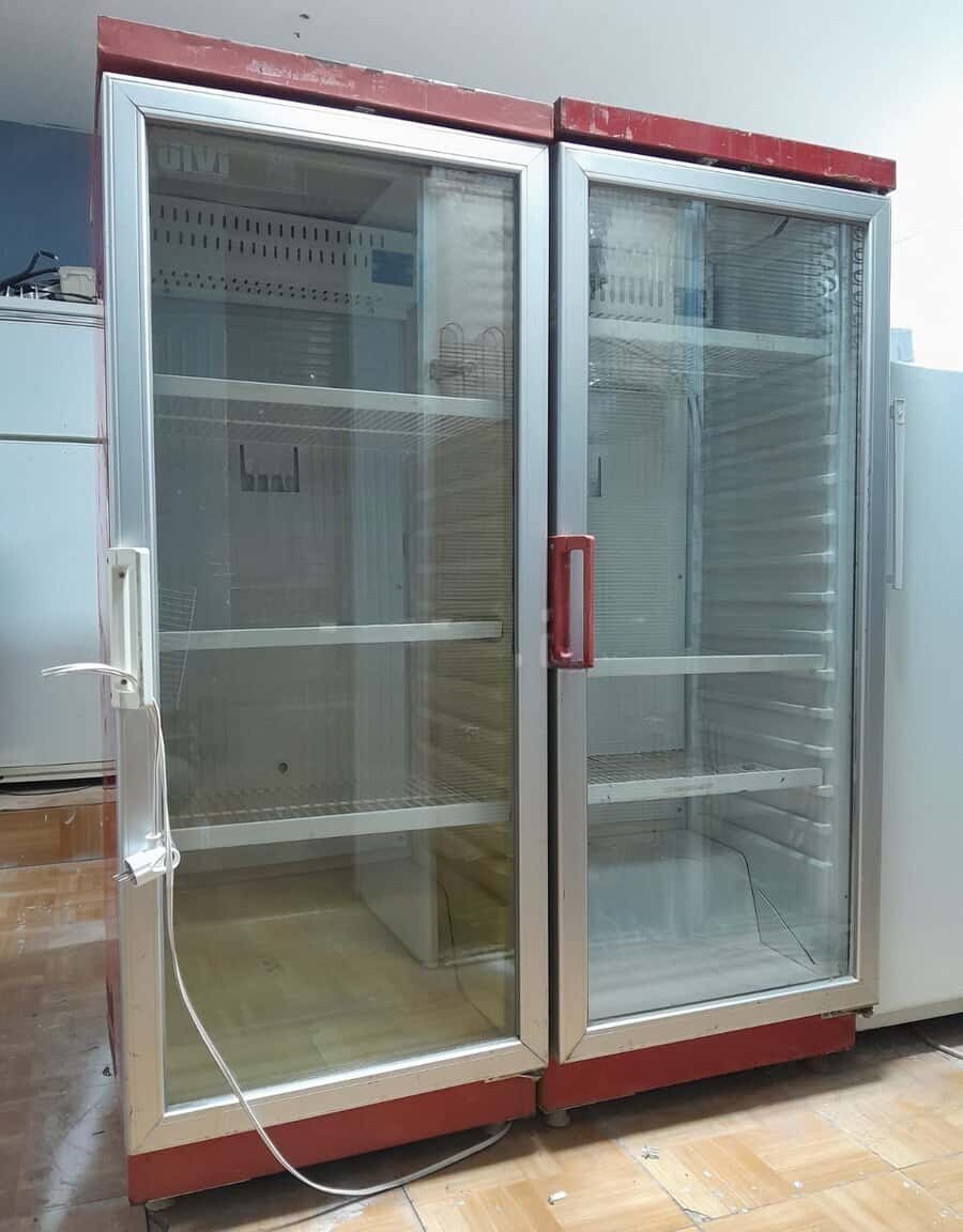 Display refrigerator - Tenderyard
