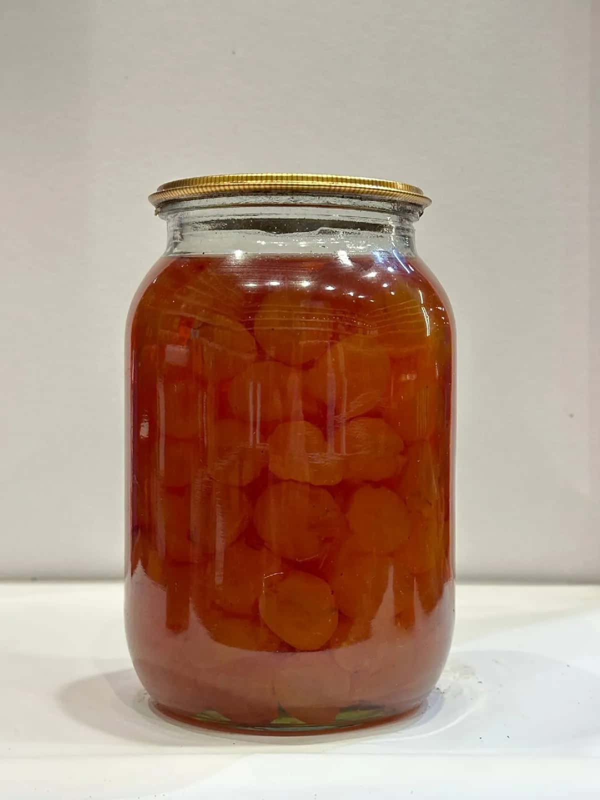 Homemade natural apricot compote - Tenderyard