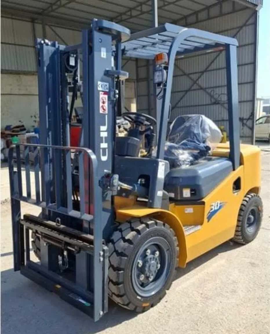 HELI CPCD30 diesel forklift - Tenderyard