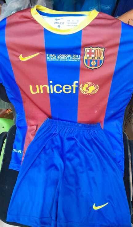 Football jersey Barcelona Messi 10 - Tenderyard