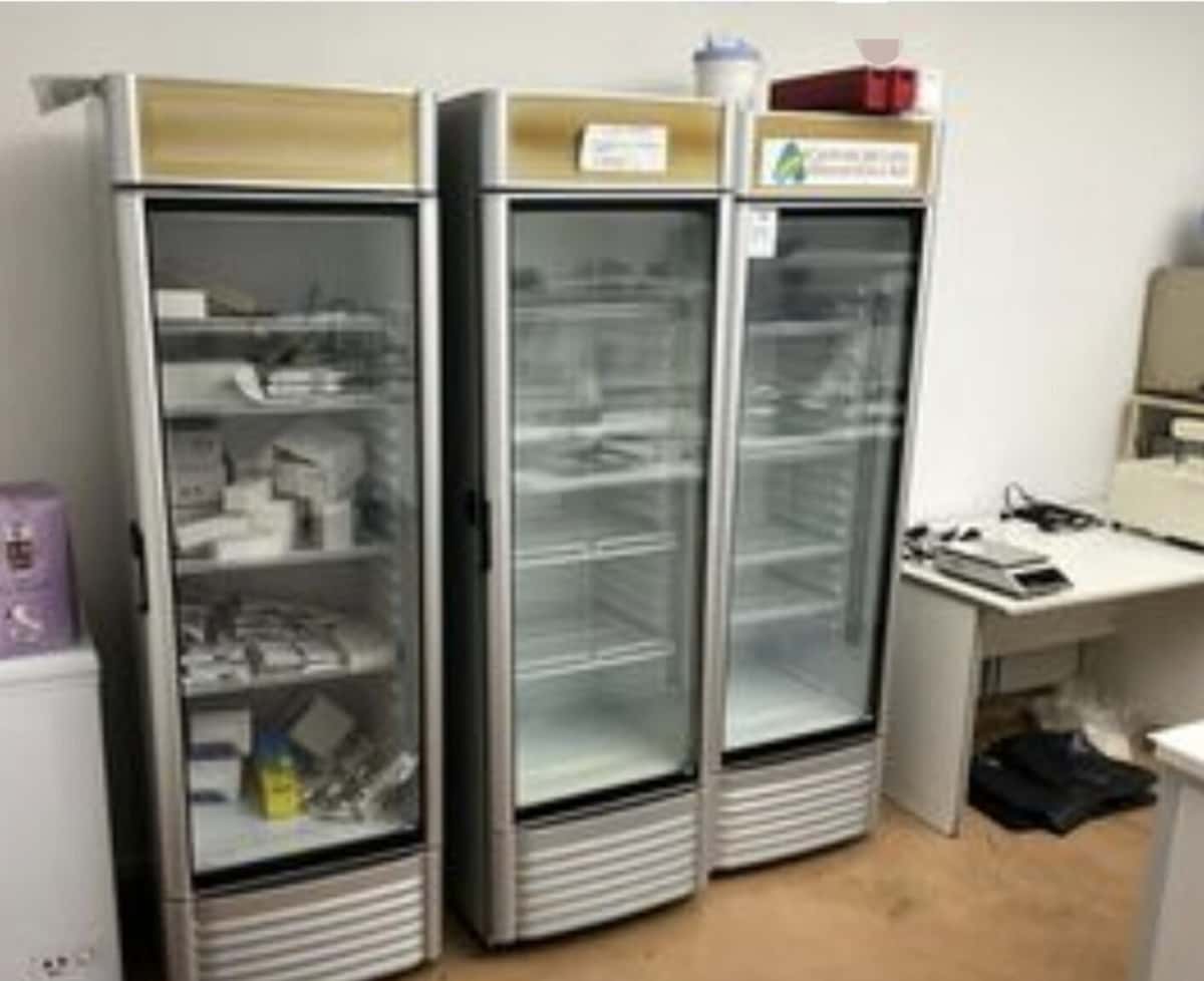Refrigerated display case - Tenderyard