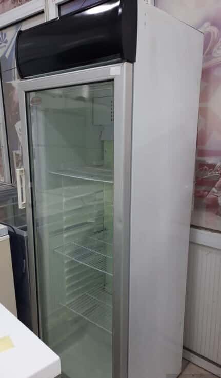 Refrigerated display case - Tenderyard