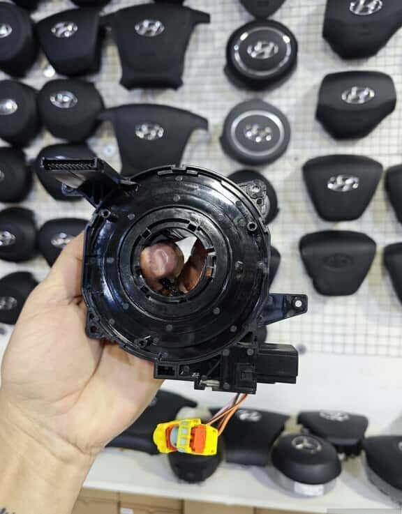 Steering wheel clock spring for Subaru XV - Tenderyard