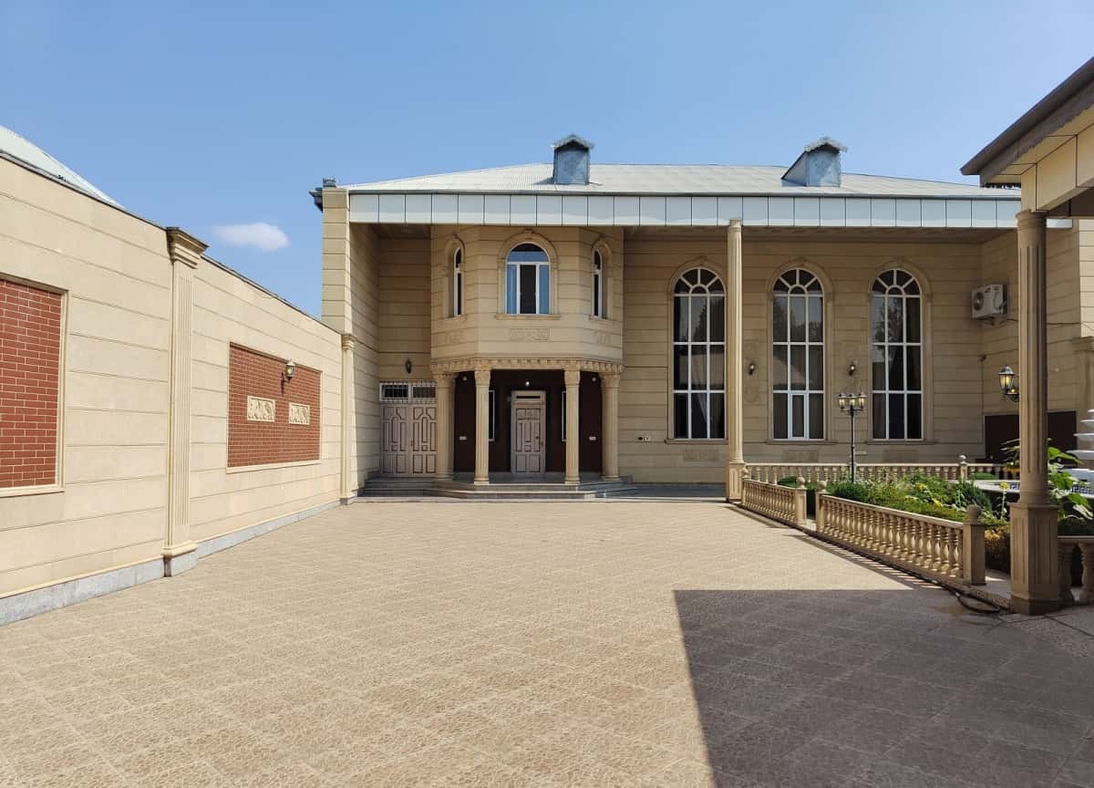 7 otaqlı bağ evi 1000 m² satılır - Tenderyard