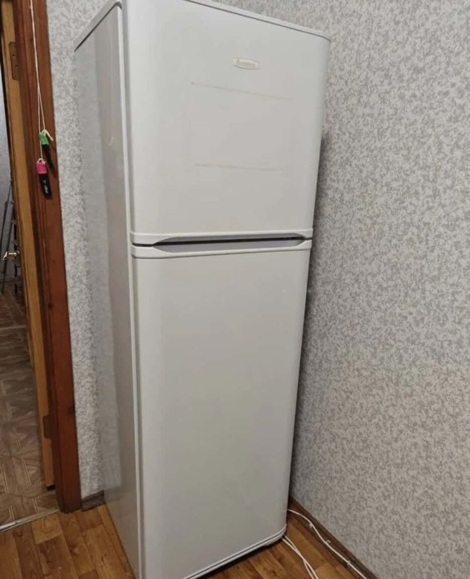 Indesit refrigerator - Tenderyard
