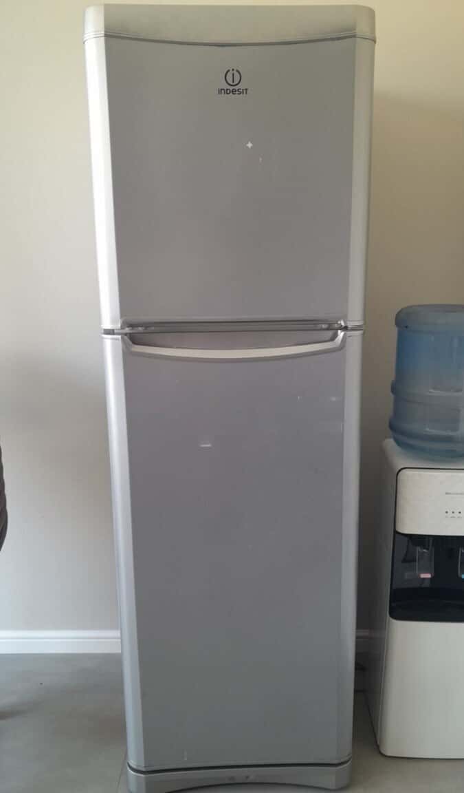 Indesit refrigerator - Tenderyard