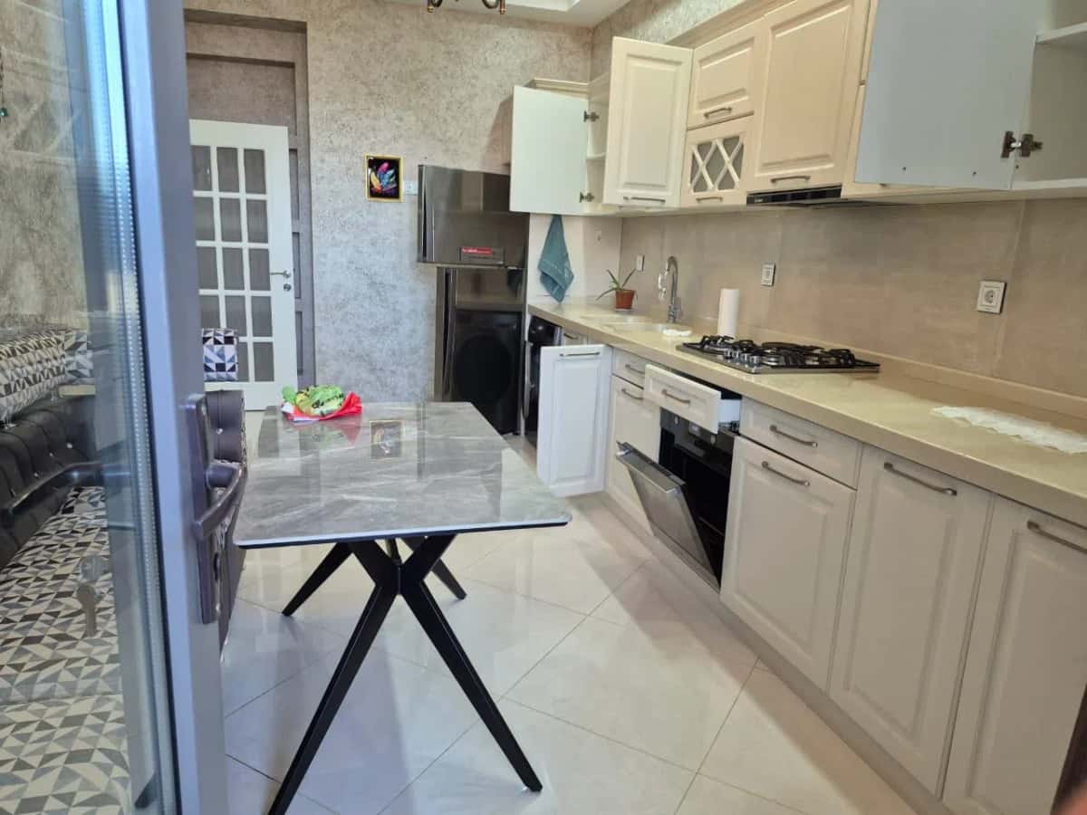 2 otaqlı mənzil 150 m² kirayə verilir - Tenderyard