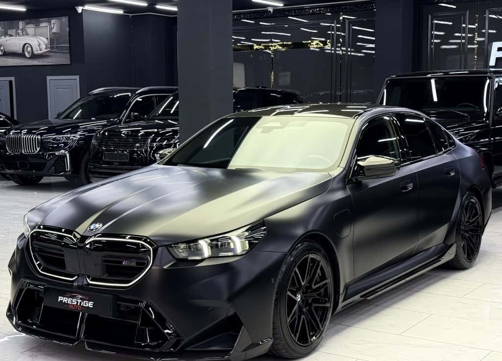 BMW M5, 2024 il, 7000 km, 4400 L - Tenderyard