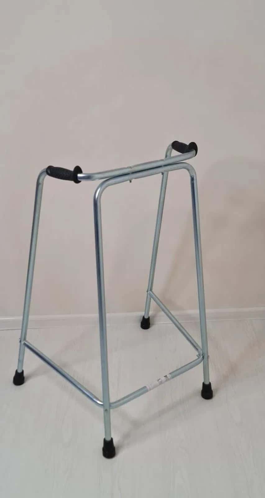 Walking aid for patients (walker) - Tenderyard