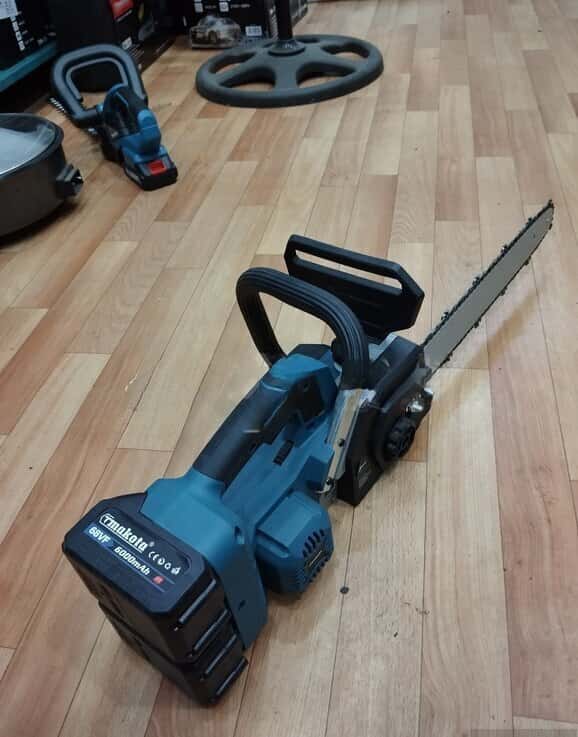 Cordless chainsaw - Tenderyard