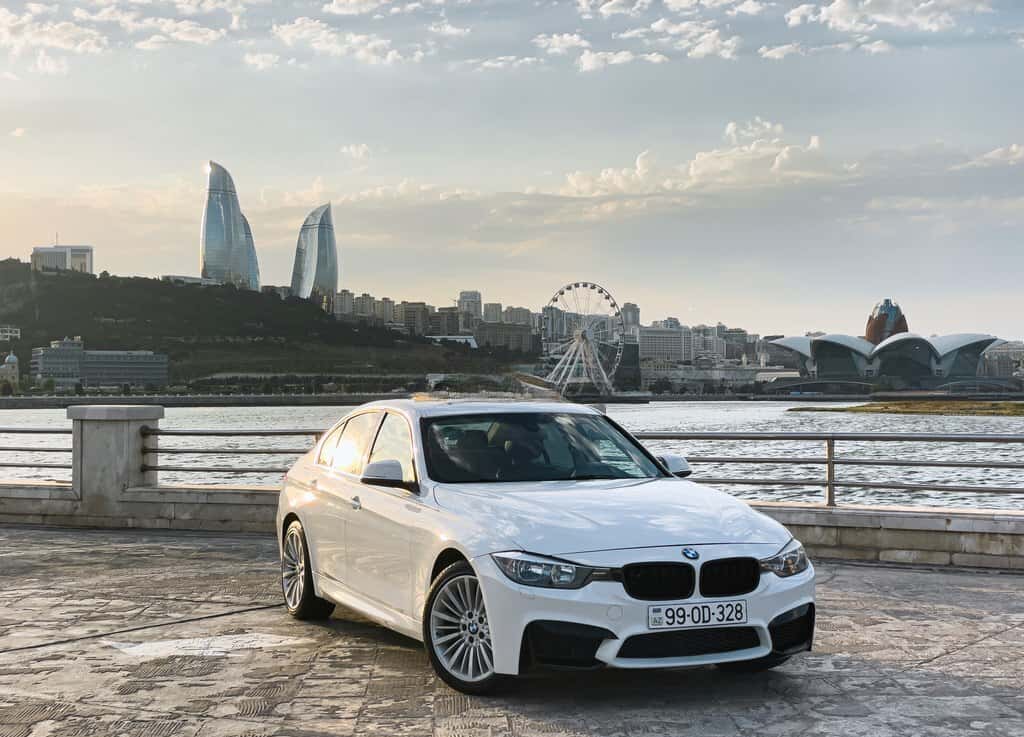 BMW 328, 2012 il, 197000 km, 2000 L - Tenderyard