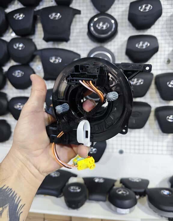 Steering wheel clock spring for Toyota RAV4 - Tenderyard