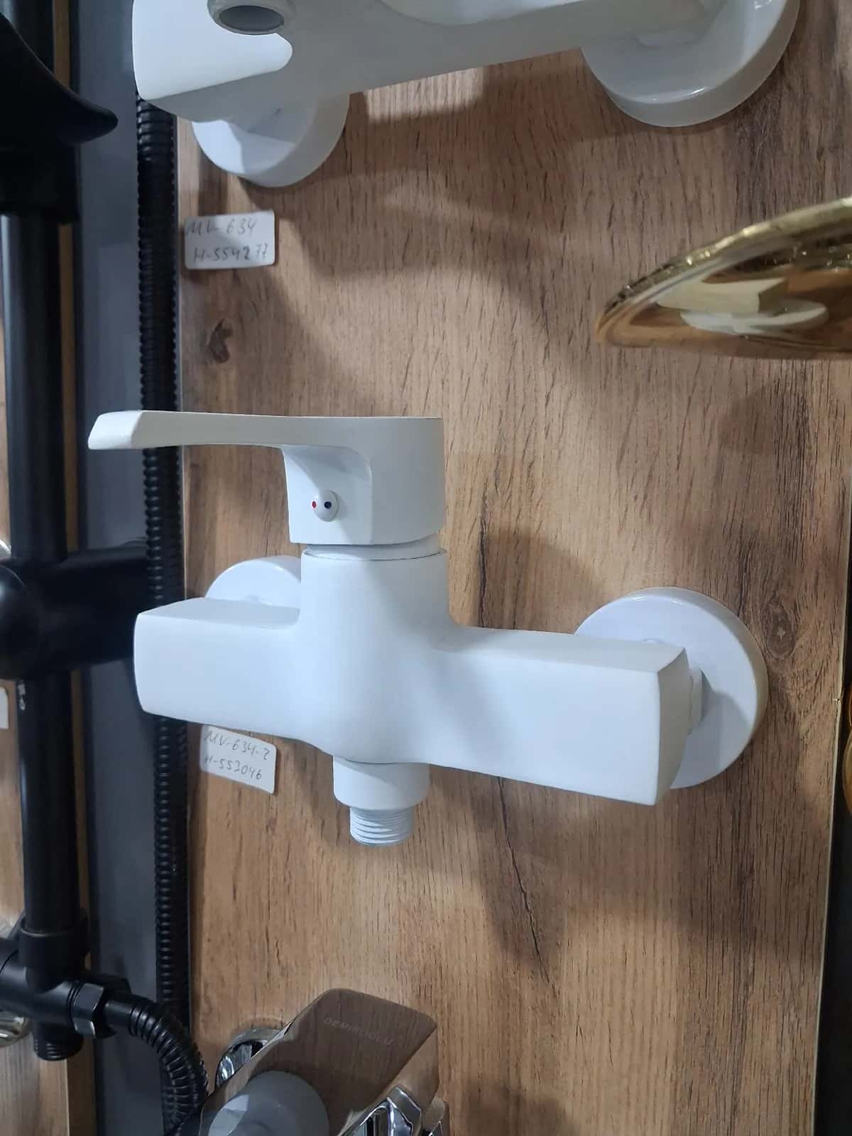 Bathroom faucet, White color - Tenderyard