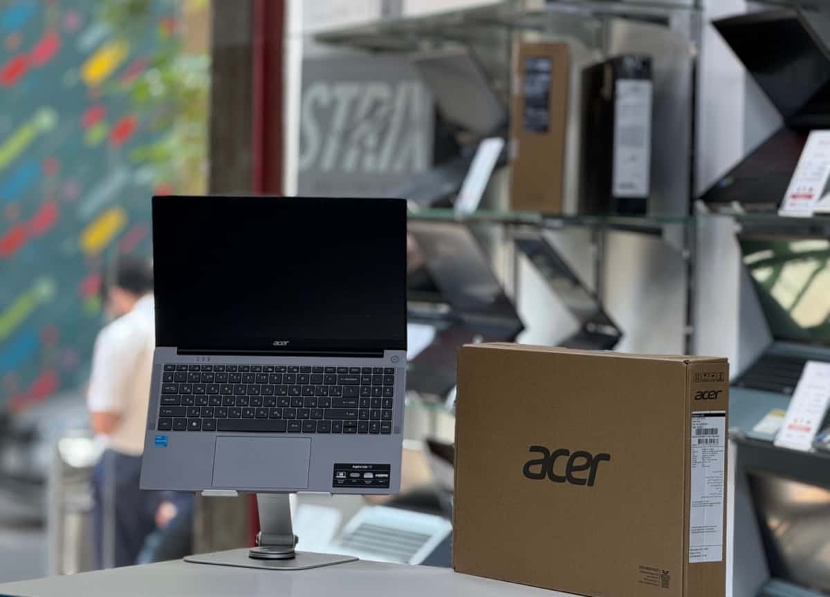 Acer brand laptop, Gray color - Tenderyard