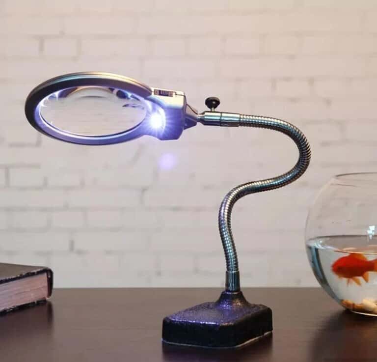 Magnifying glass with stand and desk clamp - Tenderyard