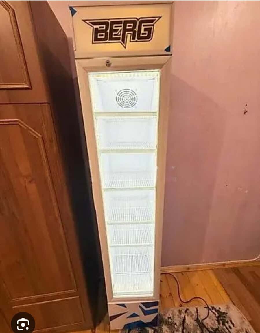 Refrigerated display case - Tenderyard