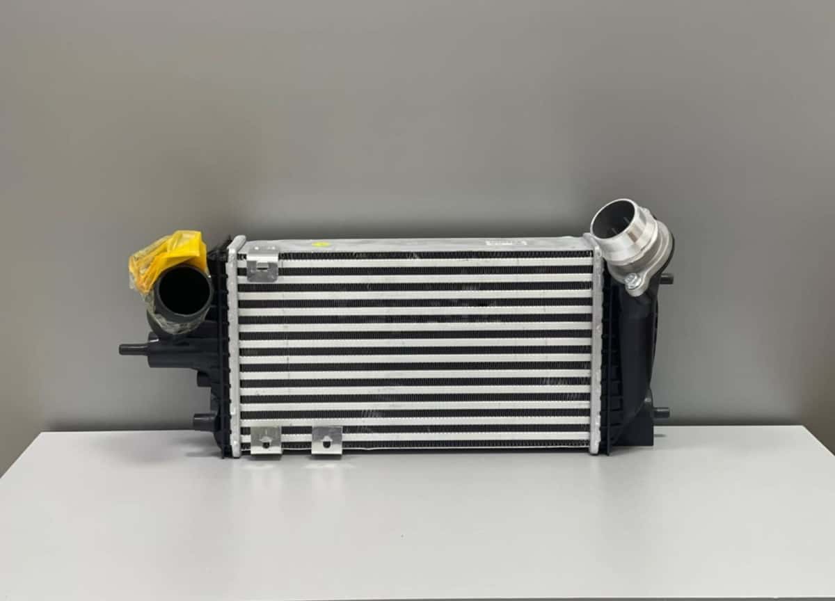 Радиатор интеркулера Kia K5 2021-2024 1.6 Turbo - Tenderyard