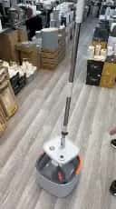 Smart mop set that separates clean and dirty water - Tenderyard