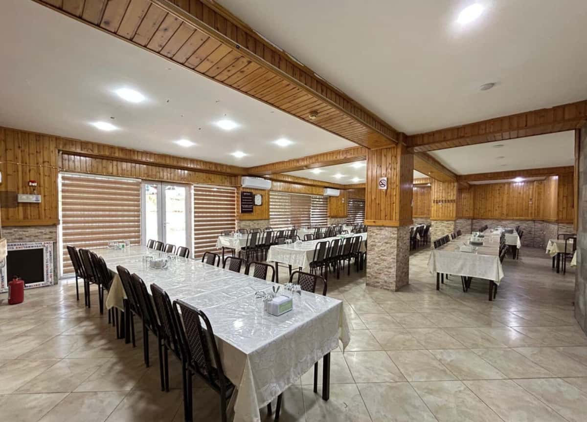 195 m² Yaxşı təmirli obyekt satılır - Tenderyard