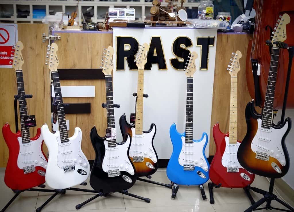 Electric guitar, 6-string - Tenderyard