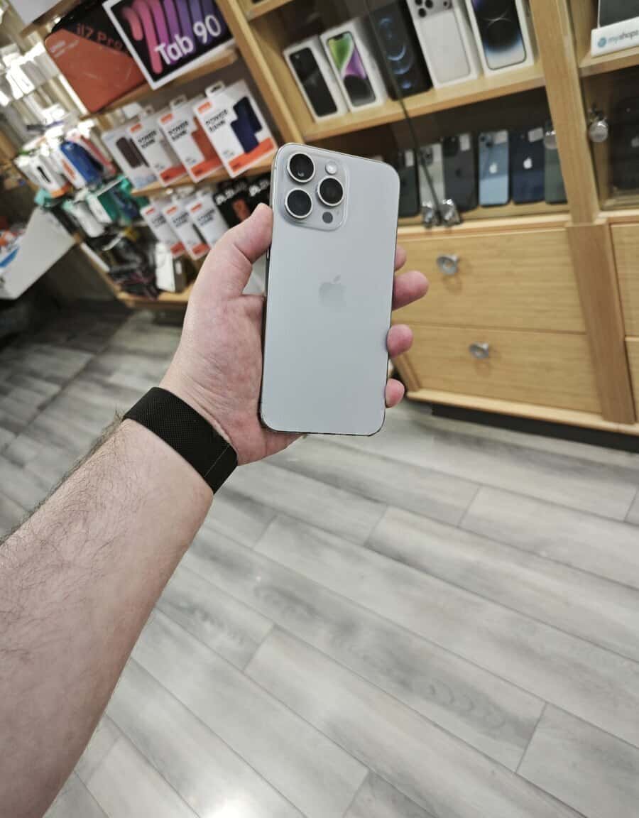 Apple iPhone 15 Pro Max, 8 GB - Tenderyard