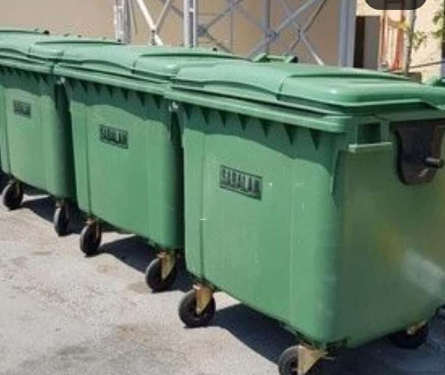 Plastic waste bins (in various sizes) - Tenderyard
