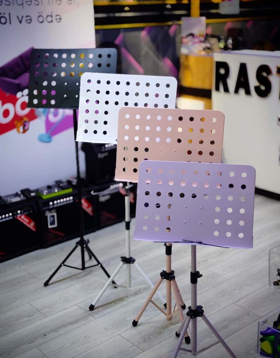 Adjustable music stand (pupitre) - Tenderyard