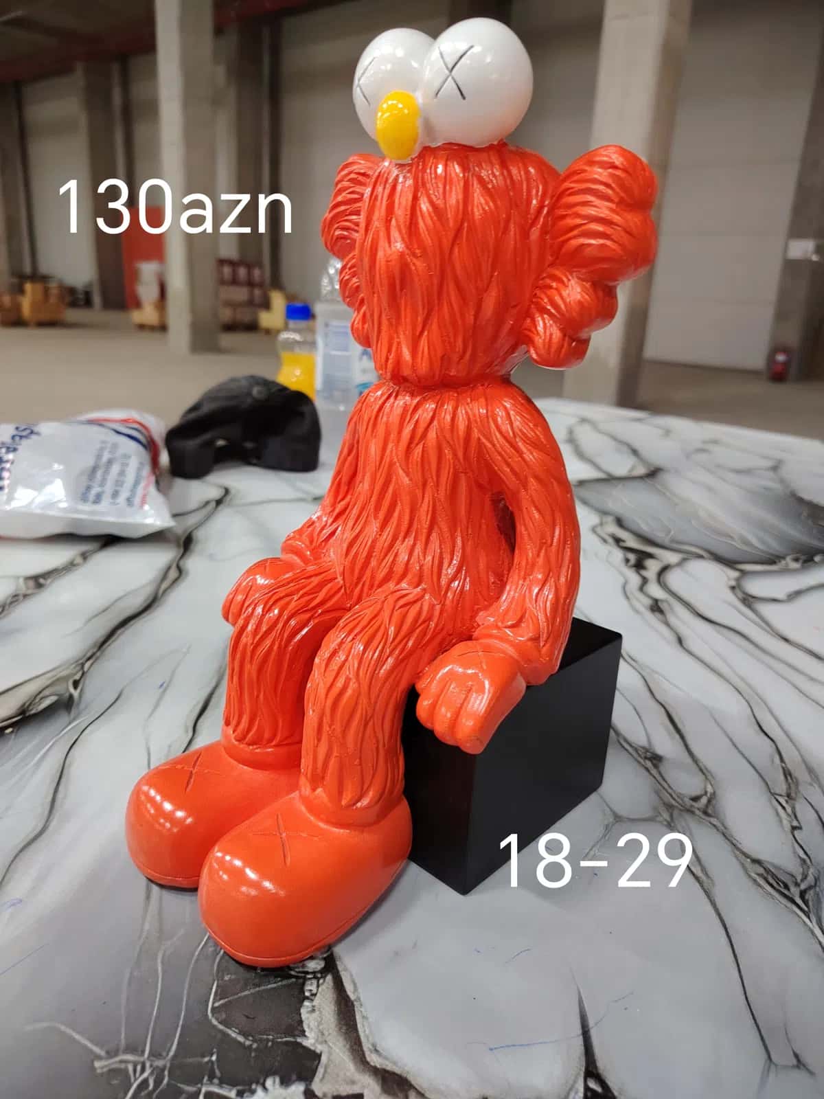 KAWS kolleksiya fiquru - Tenderyard