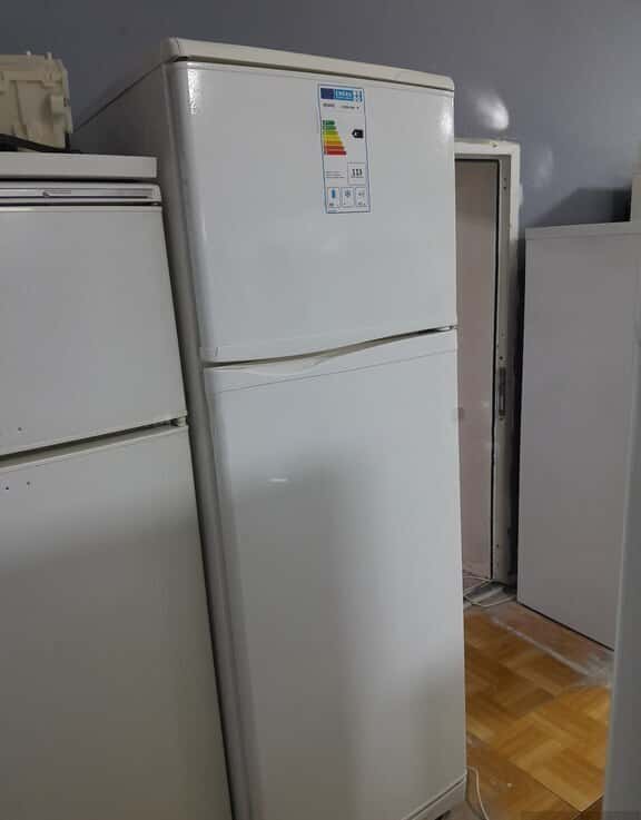 Indesit refrigerator - Tenderyard