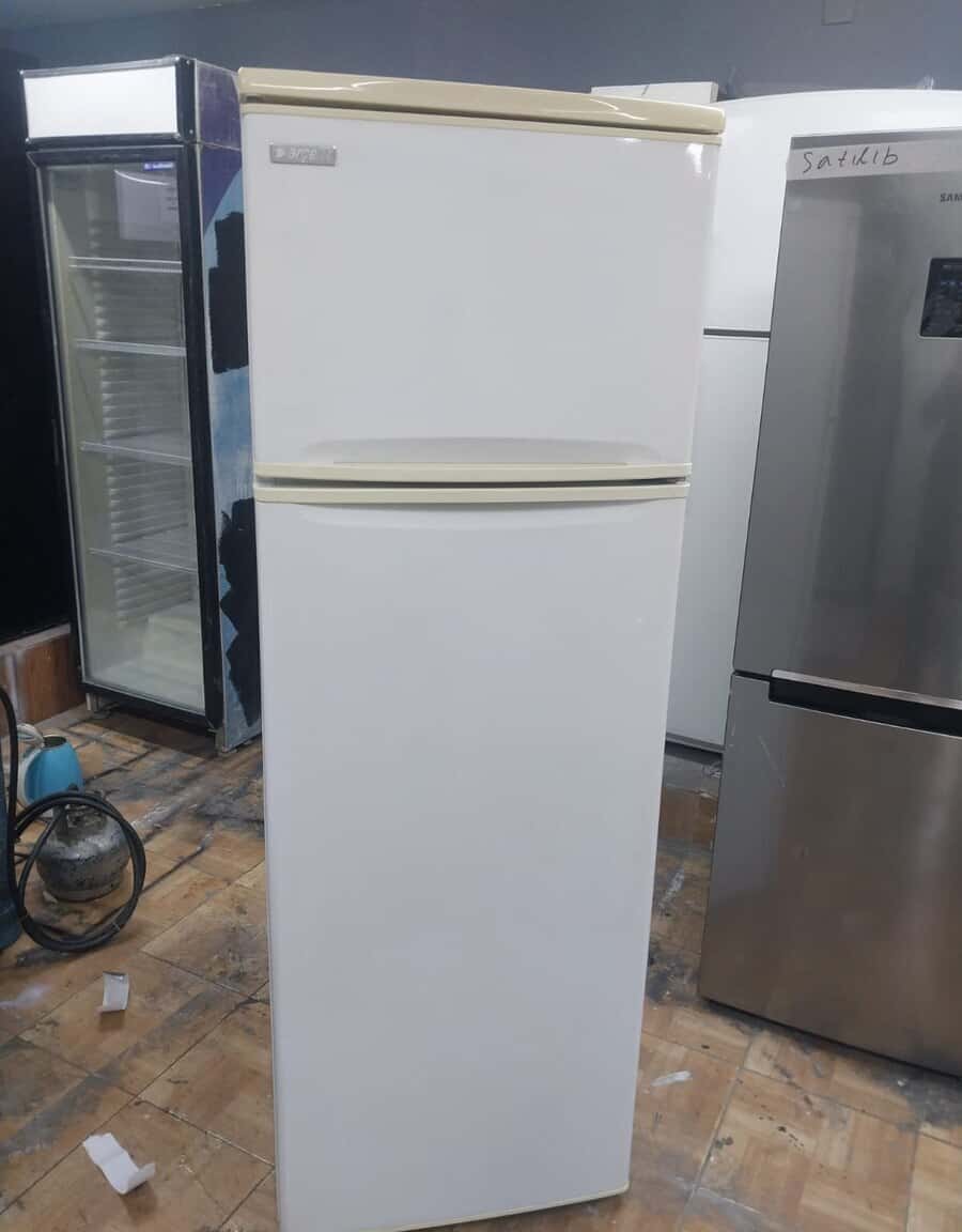 Hotpoint refrigerator - Tenderyard