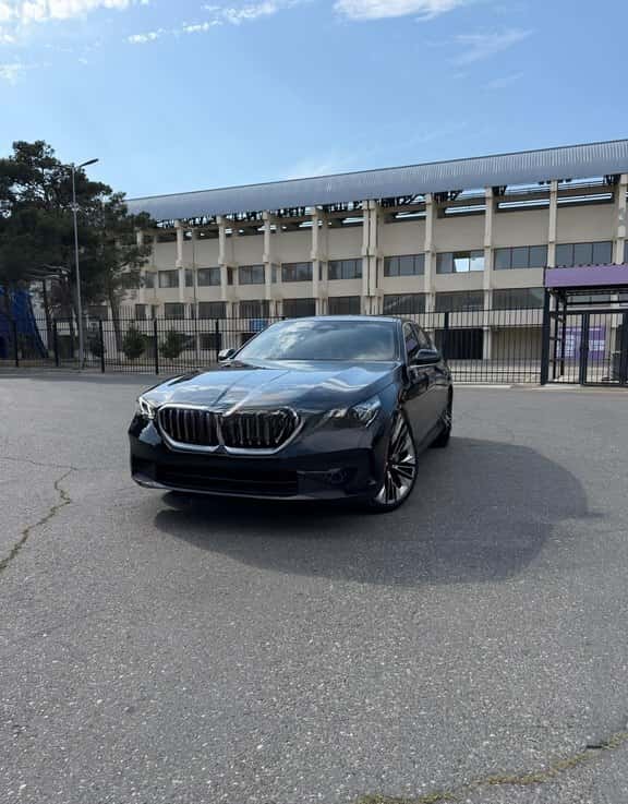 BMW 530, 2024 год, 31000 км, 2000 л - Tenderyard