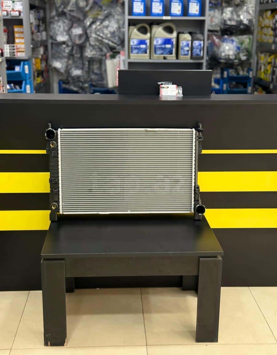 Water radiator for Mercedes-Benz W203, CLK, SLK models - Tenderyard