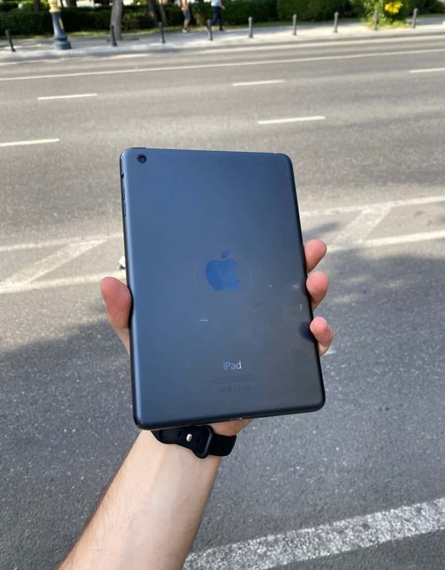 Apple tablet - Tenderyard