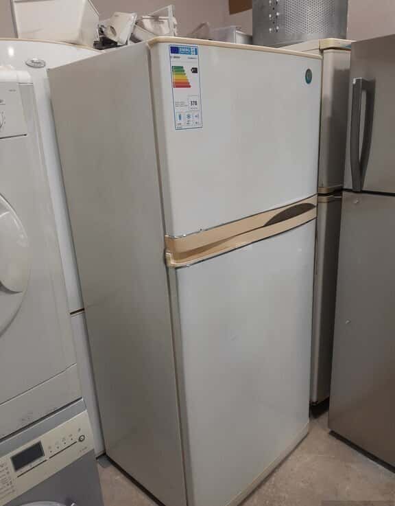Indesit refrigerator - Tenderyard