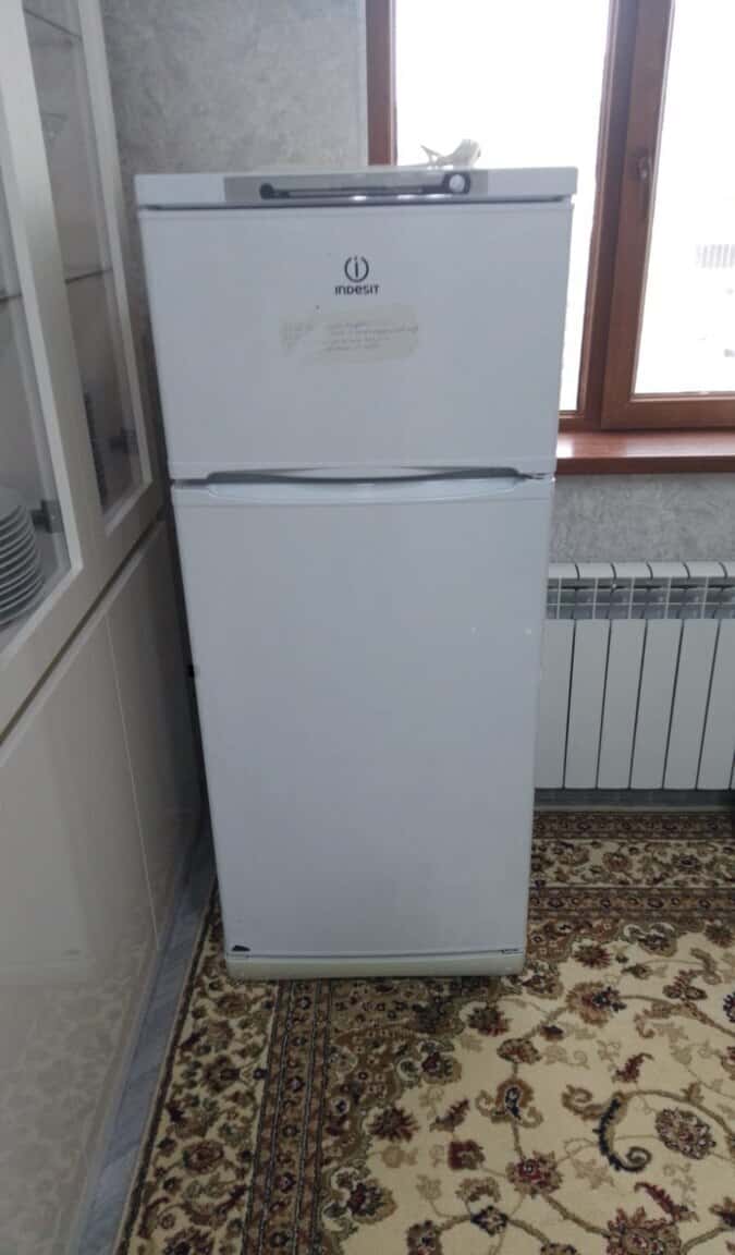 Indesit refrigerator - Tenderyard