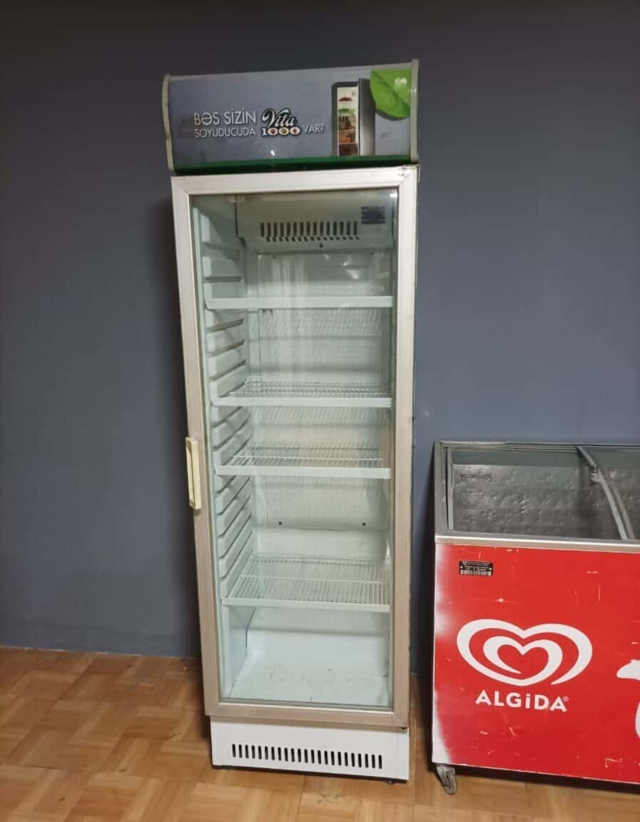Refrigerated display case - Tenderyard
