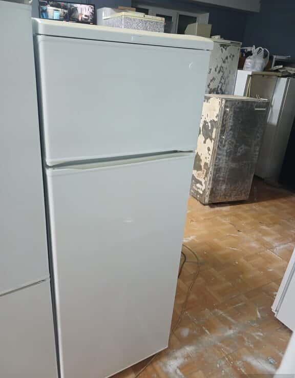 Indesit refrigerator - Tenderyard