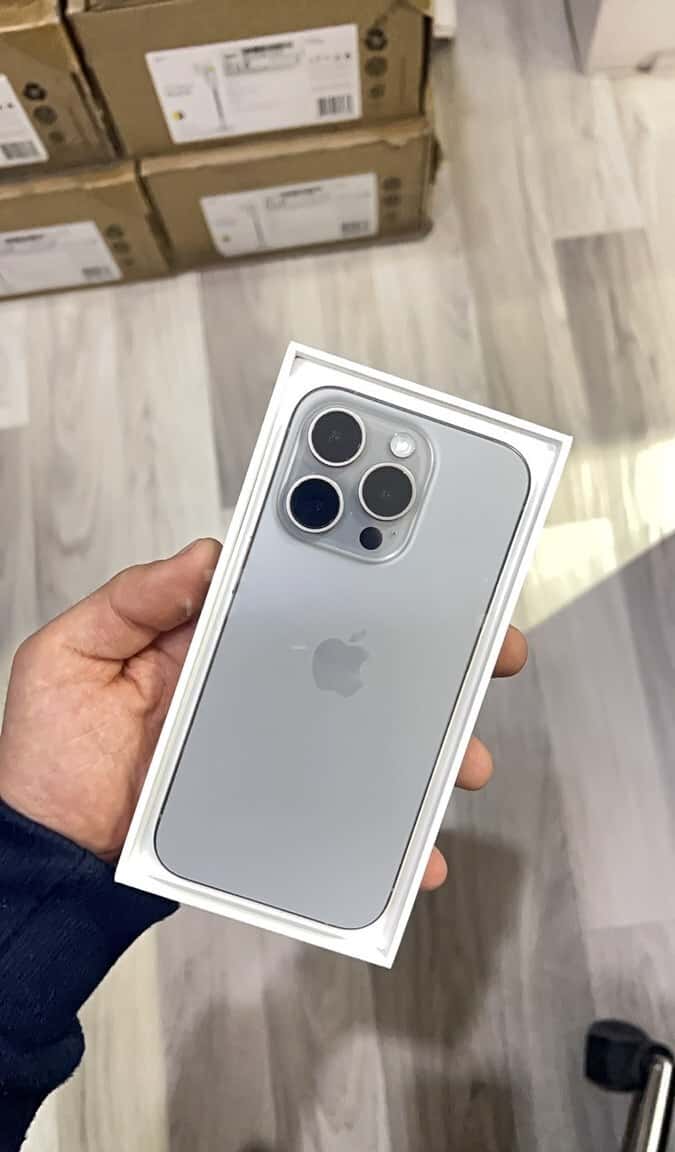 Apple iPhone 15 Pro, 8 GB - Tenderyard