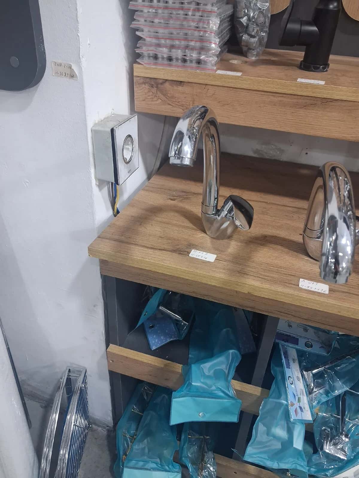 Kitchen faucet, Silver color - Tenderyard